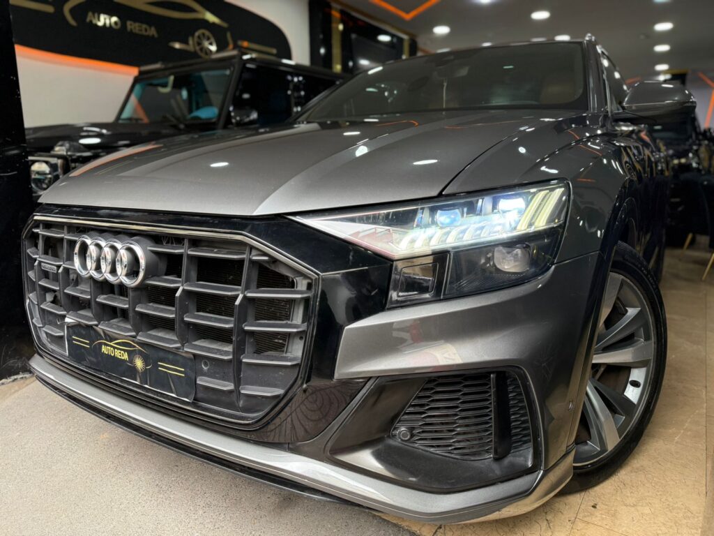 Audi Q8 S line