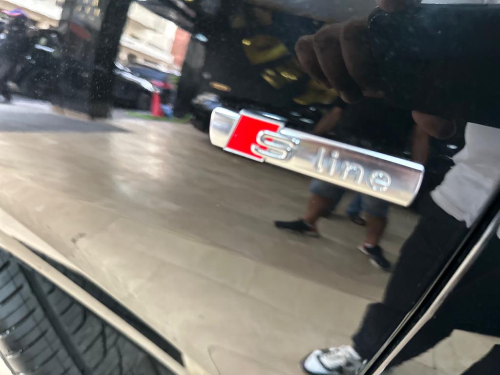 Audi Q8 sline
