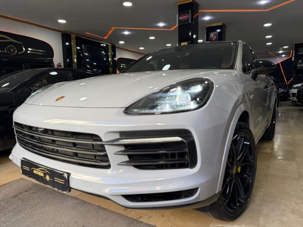 PORSCHE CAYENNE COUPE