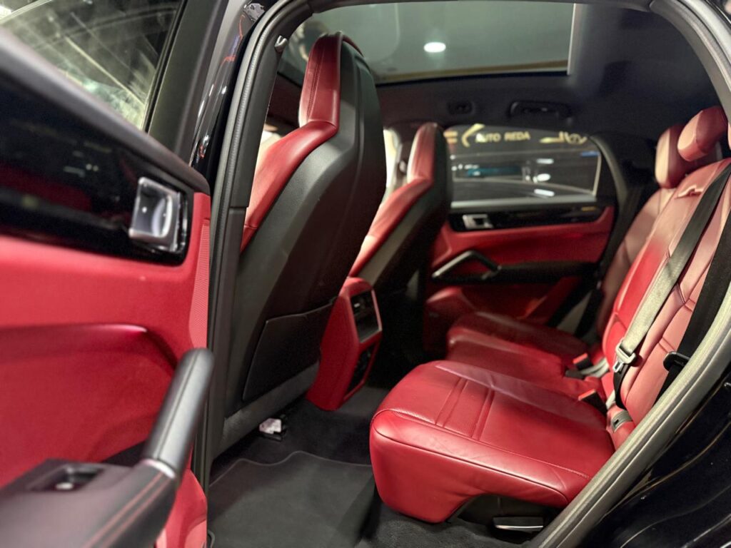 PORSCHE CAYENNE COUPE