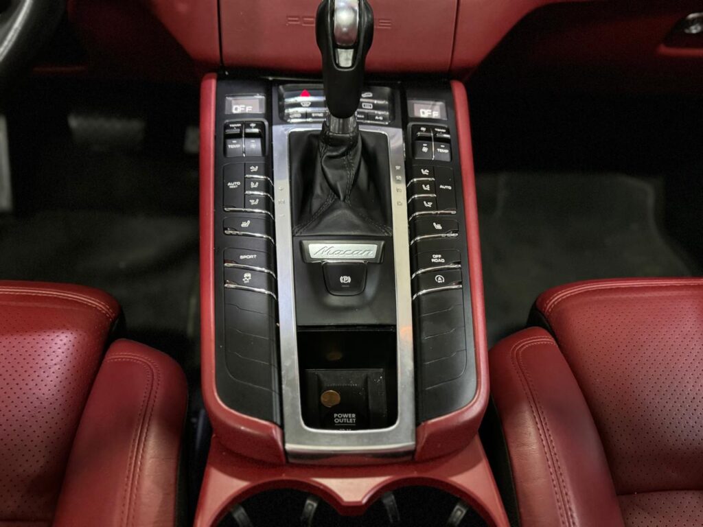 Porsche Macan S