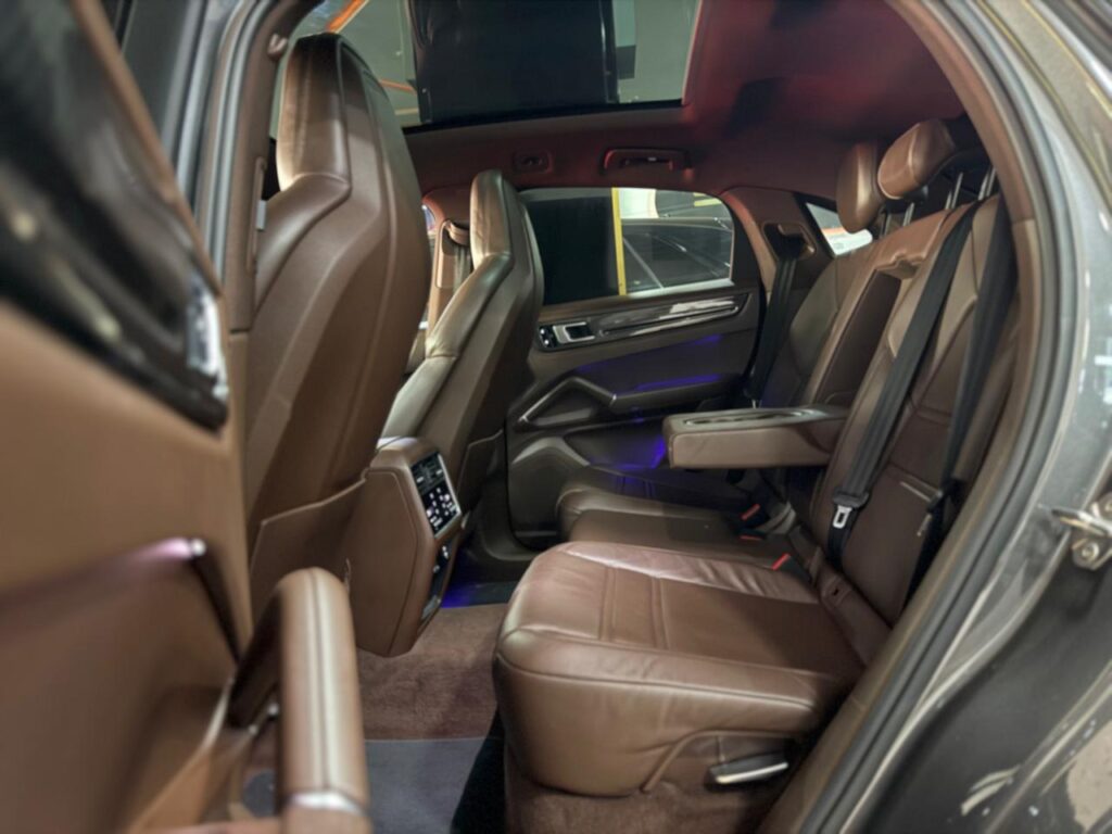 Porsche Cayenne Coupé sport design