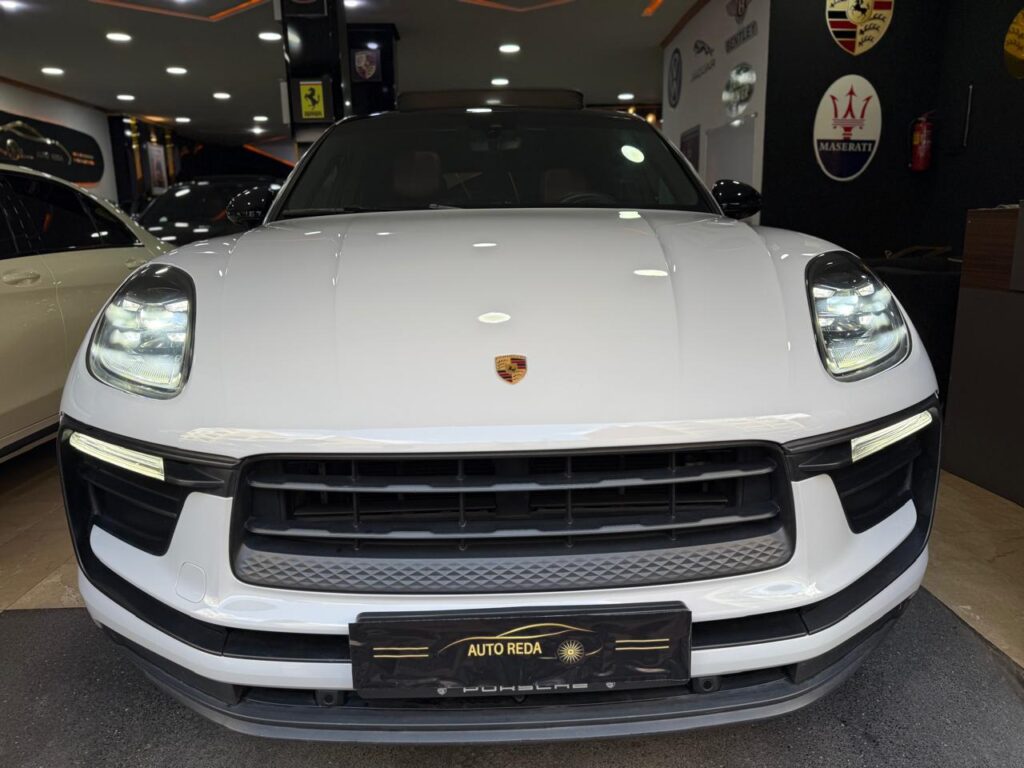 PORSCHE MACAN T