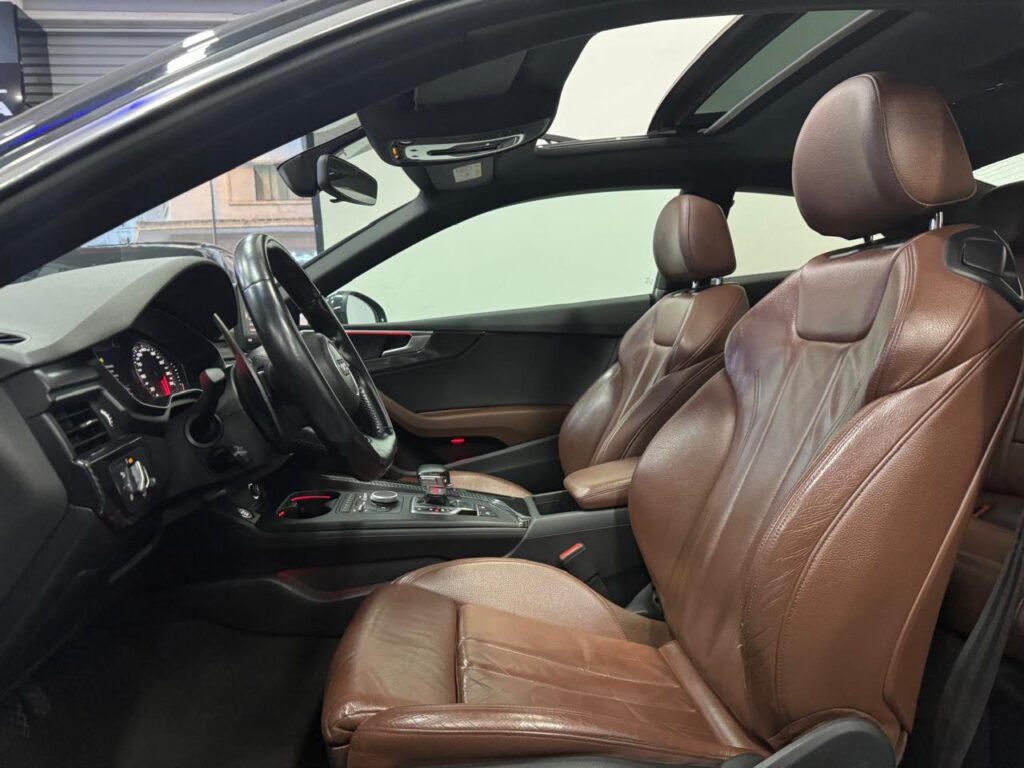 Audi A5 COUPE