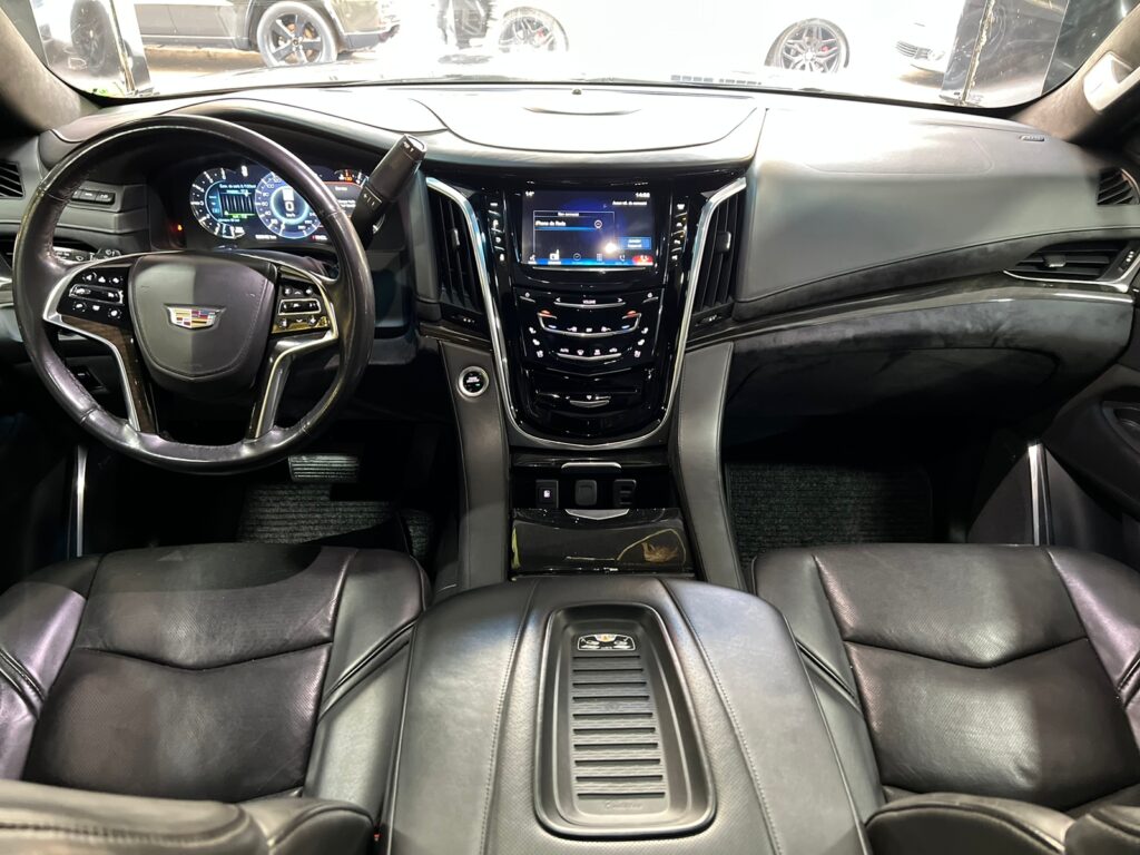 CADILLAC ESCALADE