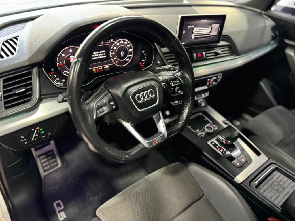 AUDI Q5 S-LINE