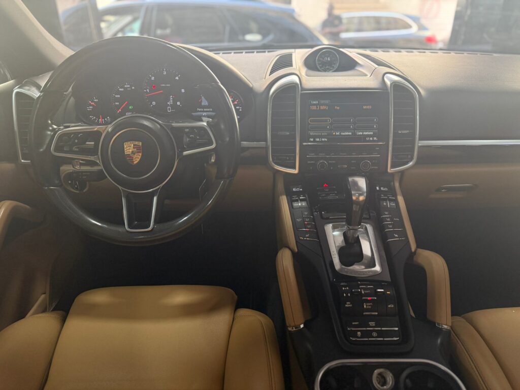 PORSCHE CAYENNE
