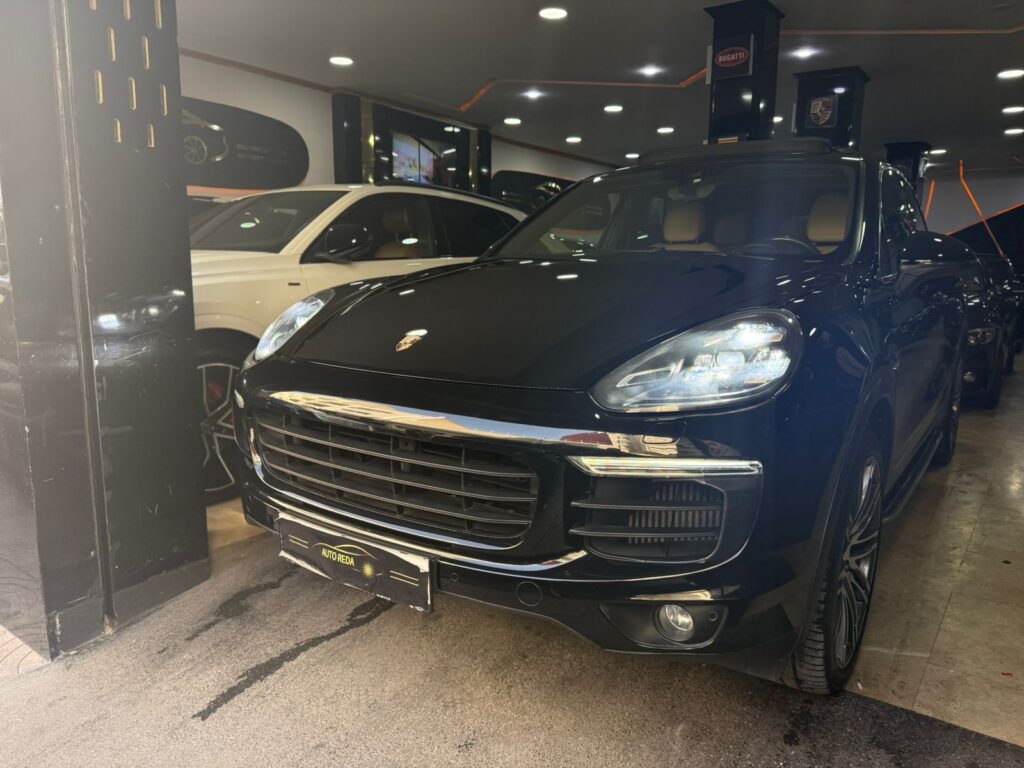 PORSCHE CAYENNE
