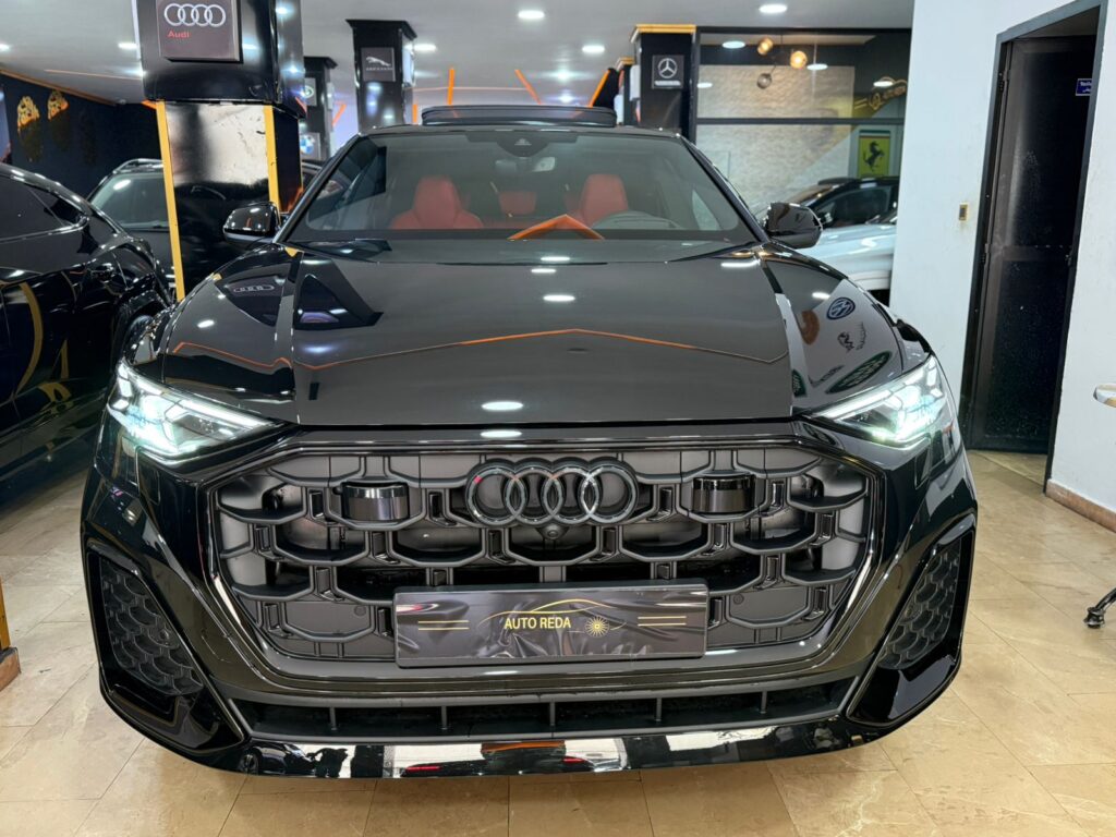 AUDI Q8 S-LINE