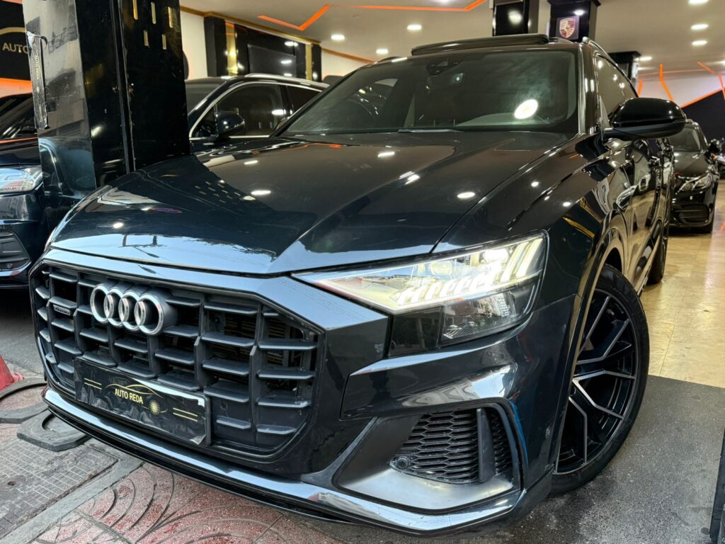 AUDI Q8 S-LINE