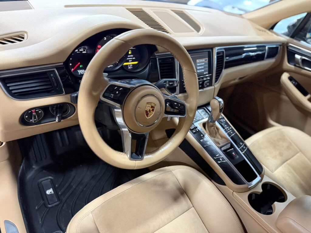 PORSCHE MACAN S