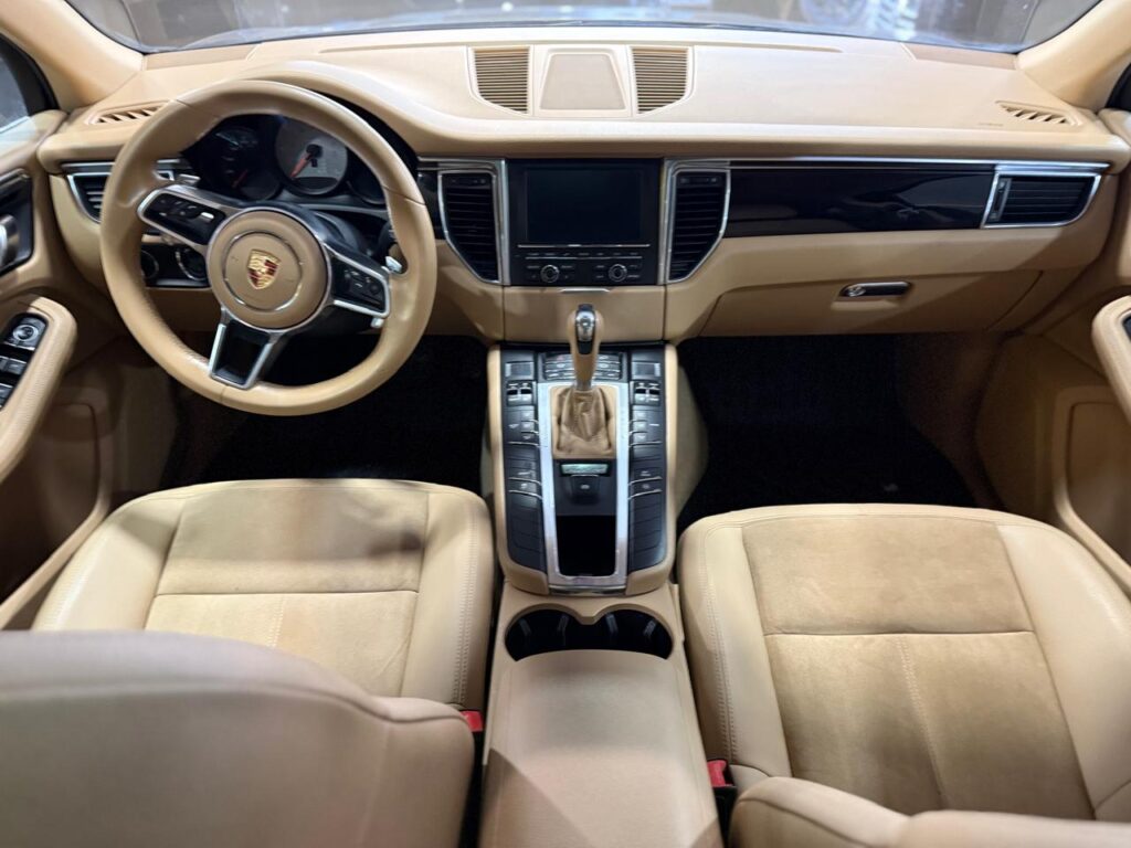 PORSCHE MACAN S