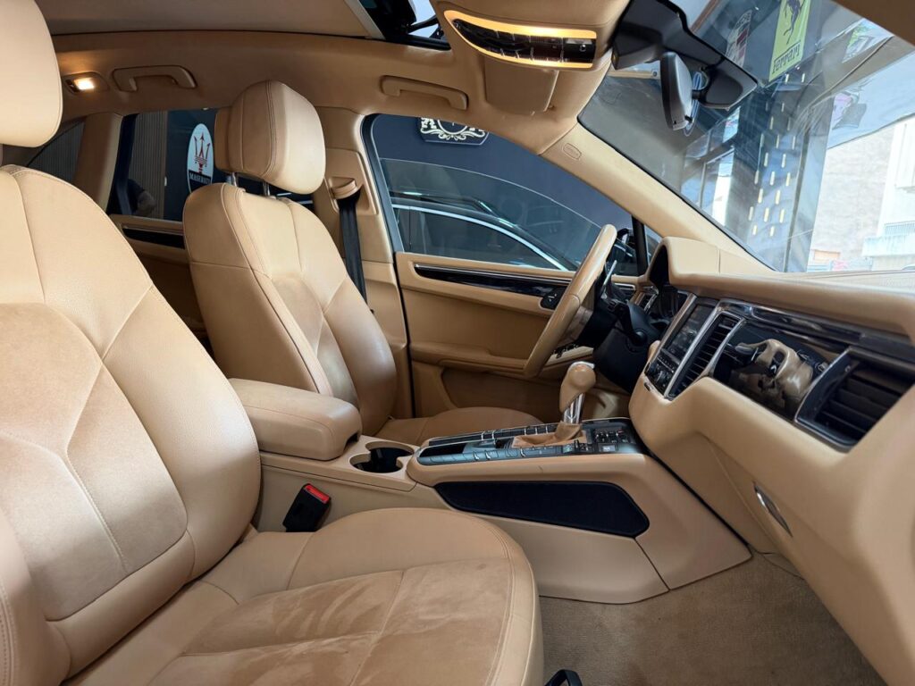 PORSCHE MACAN S