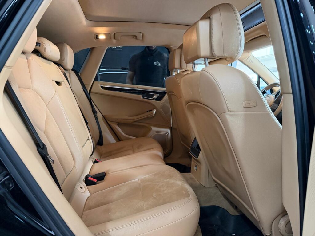 PORSCHE MACAN S