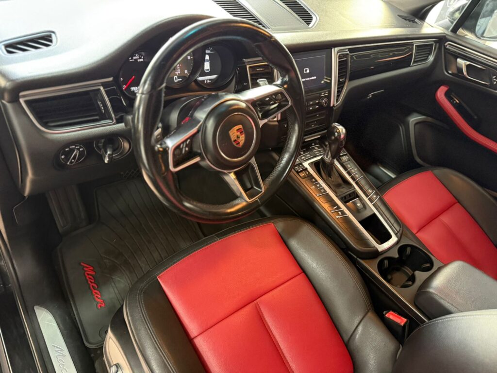 PORSCHE MACAN S
