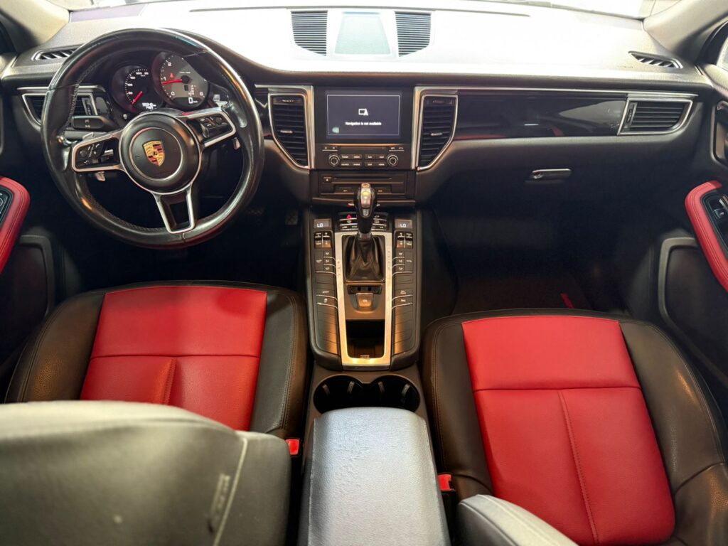 PORSCHE MACAN S