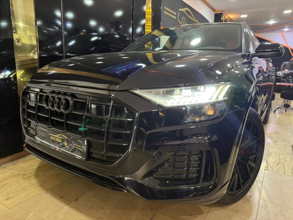 AUDI Q8 S-LINE