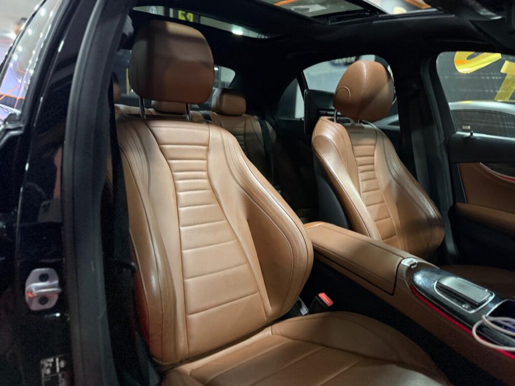 Mercedes-Benz Classe E 220d Pack AMG line plus