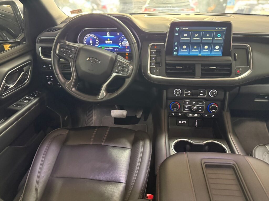 CHEVROLET SUBURBAN RST