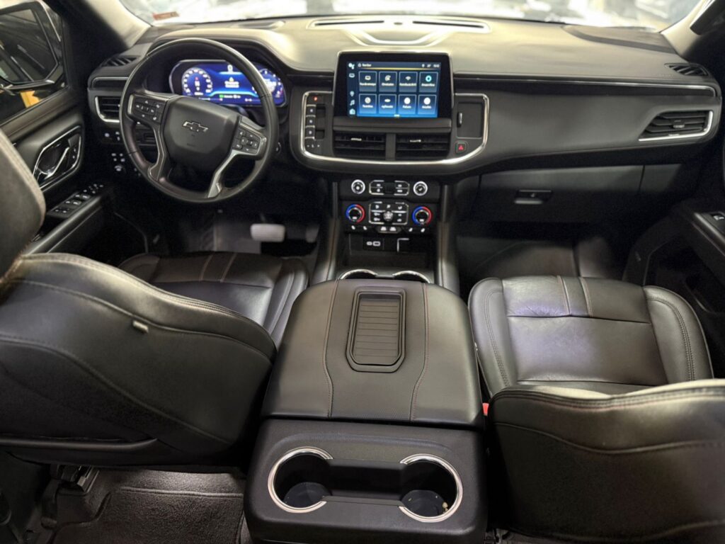 CHEVROLET SUBURBAN RST