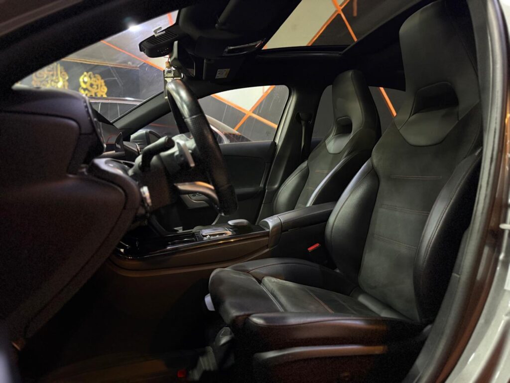 Mercedes-Benz Classe A 200d Pack AMG line plus