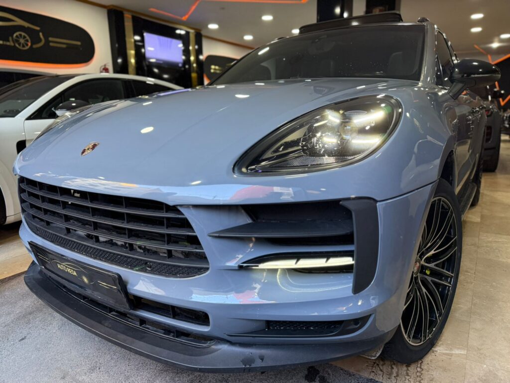 PORSCHE MACAN S