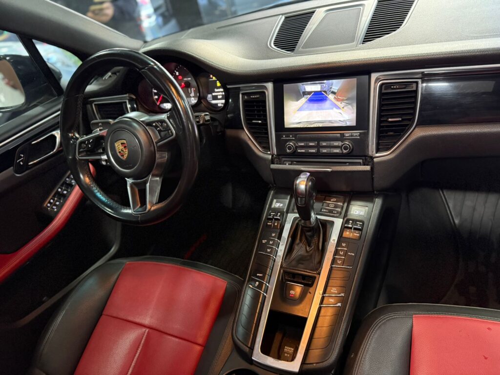 PORSCHE MACAN S