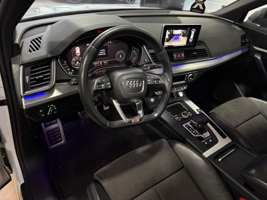 AUDI Q5 S-LINE