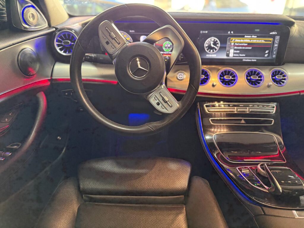 Mercedes-Benz Classe E 220 PACK AMG