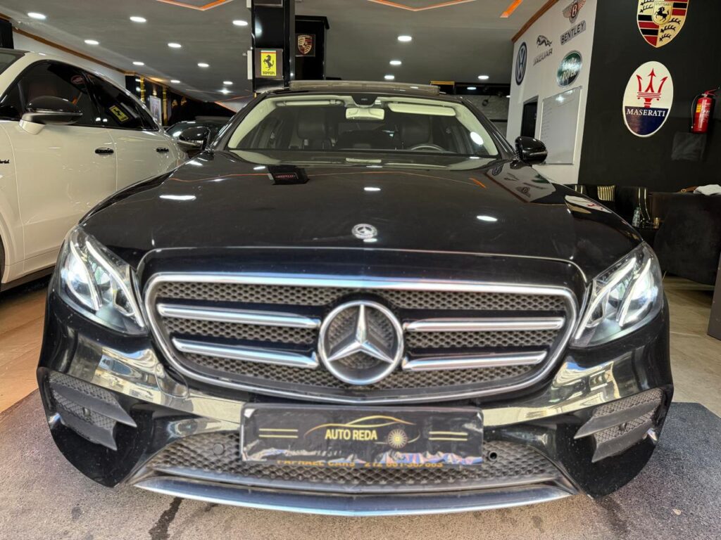 Mercedes-Benz Classe E 220 PACK AMG