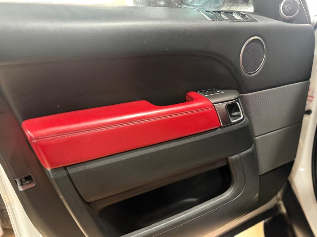 RANGE ROVER SPORT AUTOBIOGRAPHIE