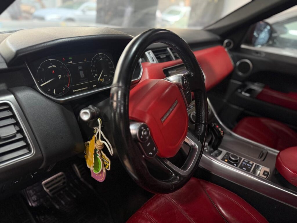 RANGE ROVER SPORT AUTOBIOGRAPHIE