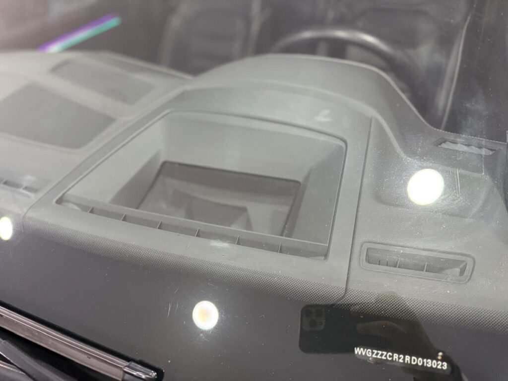  Volkswagen Touareg R LINE