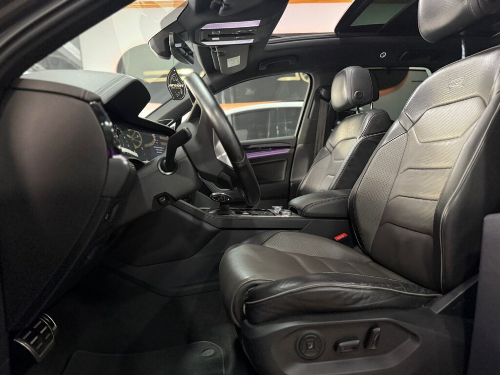 Volkswagen Touareg R-LINE