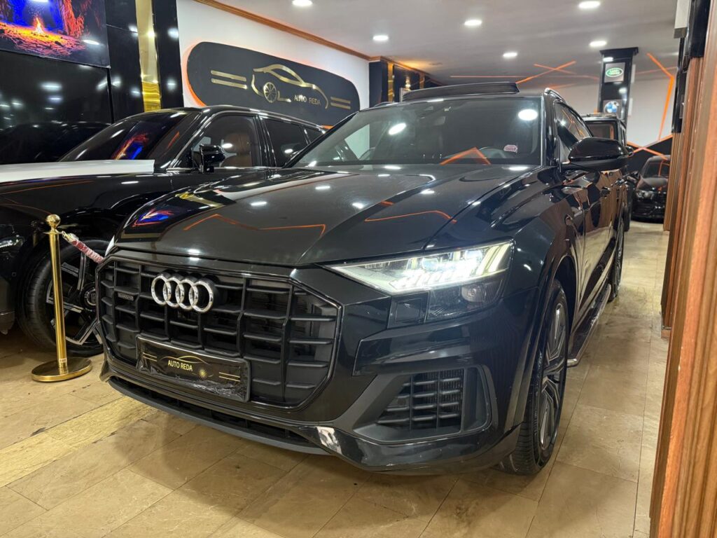 AUDI Q8 S-LINE