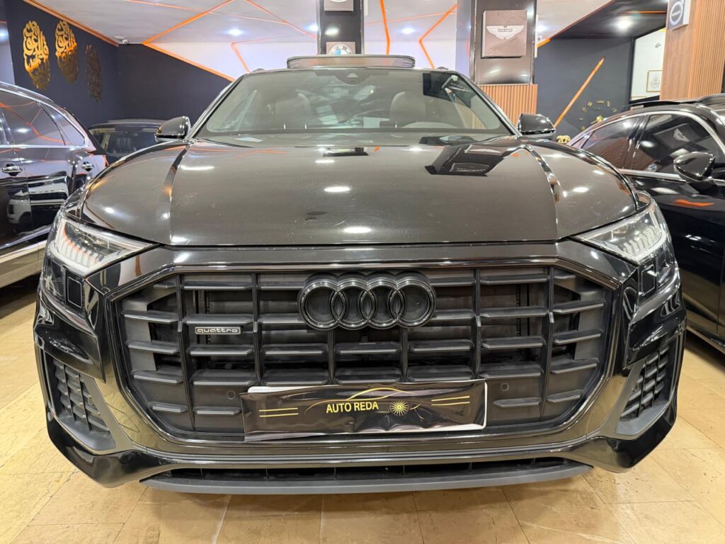 AUDI Q8 S-LINE