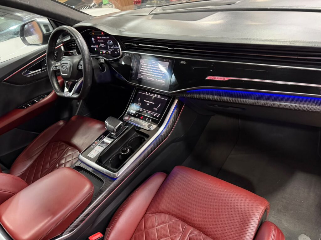 AUDI SQ8 S-LINE