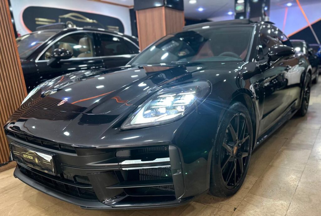 PORSCHE PANAMERA 4 E-HYBRIDE 