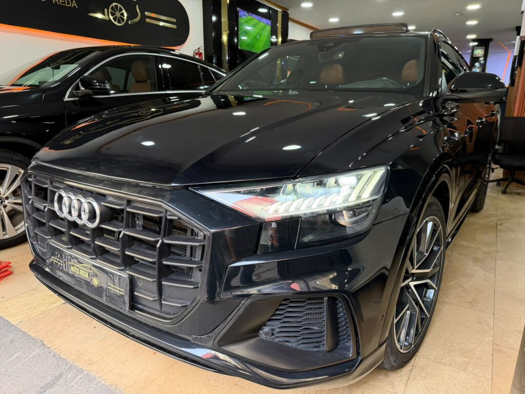 AUDI Q8 S-LINE