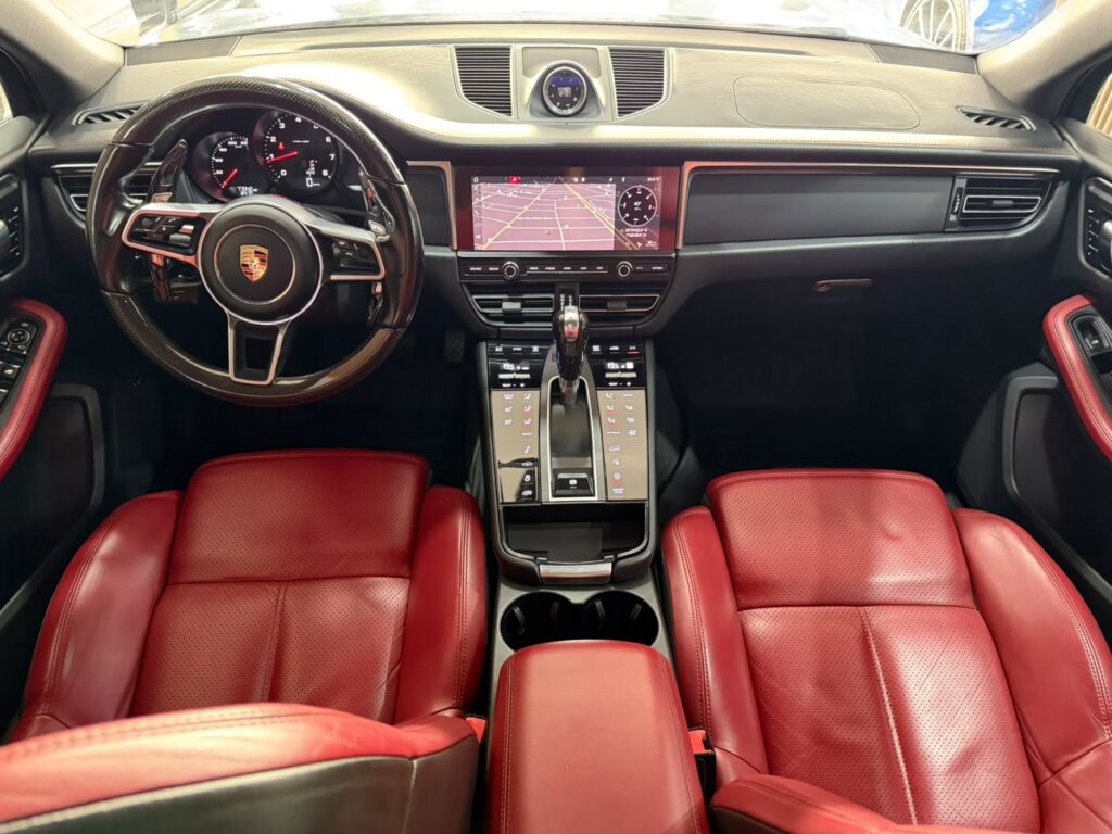 PORSCHE MACAN S